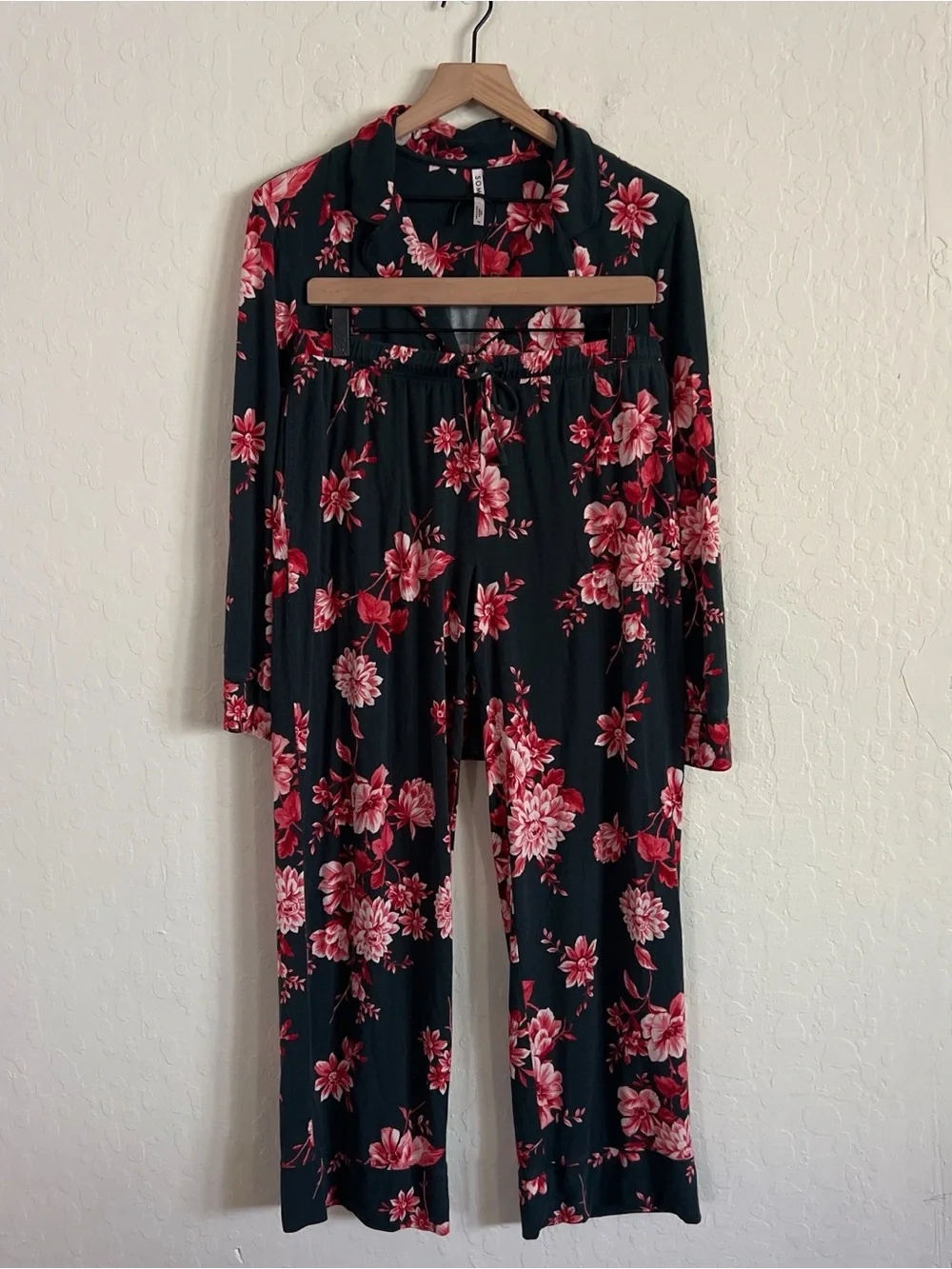 Soma Cool Nights Long Pajama Set Long Sleeve Top Pull On Pants Medium Floral